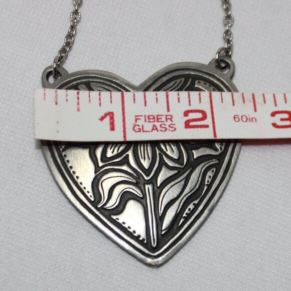 Vintage Marcie USA Sunflower Heart Pewter Necklace - Picture 10 of 10